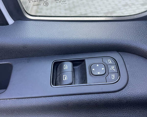 Белый Мерседес Sprinter, объемом двигателя 2.14 л и пробегом 366 тыс. км за 23000 $, фото 19 на Automoto.ua