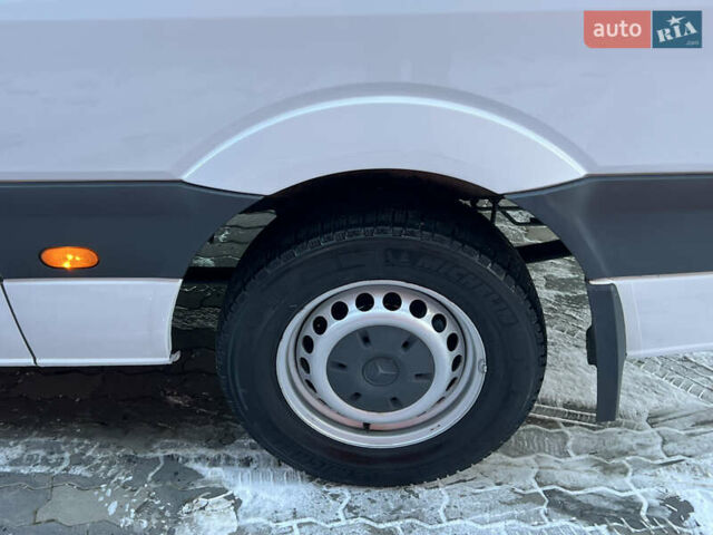 Белый Мерседес Sprinter, объемом двигателя 2.2 л и пробегом 370 тыс. км за 18300 $, фото 24 на Automoto.ua