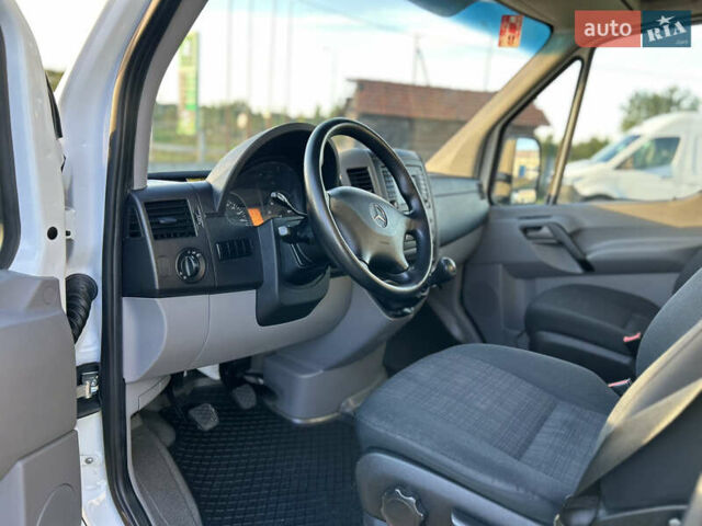 Белый Мерседес Sprinter, объемом двигателя 3 л и пробегом 150 тыс. км за 23800 $, фото 42 на Automoto.ua