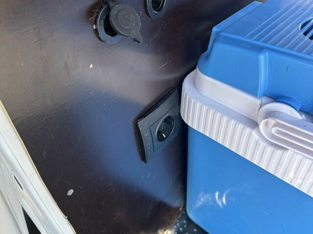 Білий Мерседес Sprinter, об'ємом двигуна 2.1 л та пробігом 420 тис. км за 40627 $, фото 15 на Automoto.ua