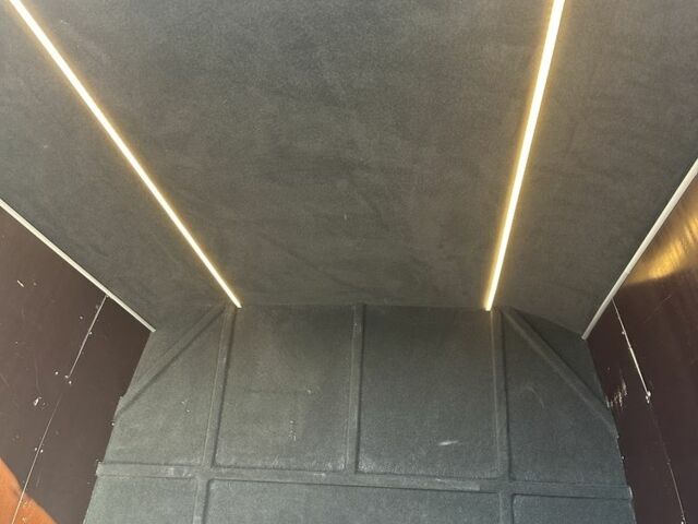 Білий Мерседес Sprinter, об'ємом двигуна 2.1 л та пробігом 420 тис. км за 40627 $, фото 13 на Automoto.ua