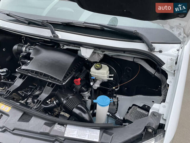 Белый Мерседес Sprinter, объемом двигателя 3 л и пробегом 300 тыс. км за 29500 $, фото 65 на Automoto.ua