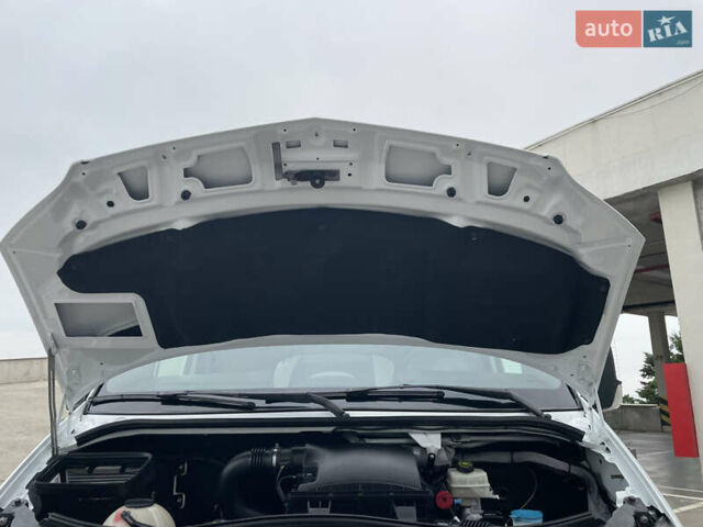 Белый Мерседес Sprinter, объемом двигателя 3 л и пробегом 300 тыс. км за 29500 $, фото 64 на Automoto.ua