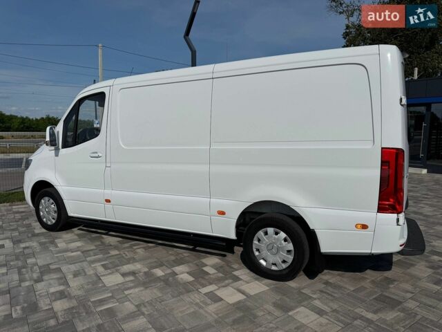 Белый Мерседес Sprinter, объемом двигателя 2.2 л и пробегом 181 тыс. км за 26900 $, фото 9 на Automoto.ua