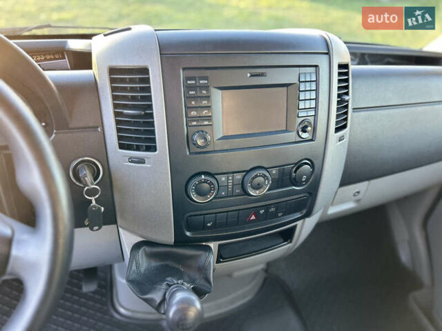 Белый Мерседес Sprinter, объемом двигателя 3 л и пробегом 150 тыс. км за 23800 $, фото 46 на Automoto.ua