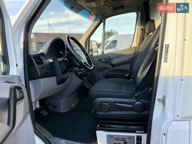 Белый Мерседес Sprinter, объемом двигателя 3 л и пробегом 150 тыс. км за 23800 $, фото 41 на Automoto.ua