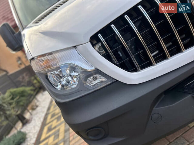 Білий Мерседес Sprinter, об'ємом двигуна 2.14 л та пробігом 160 тис. км за 24000 $, фото 3 на Automoto.ua