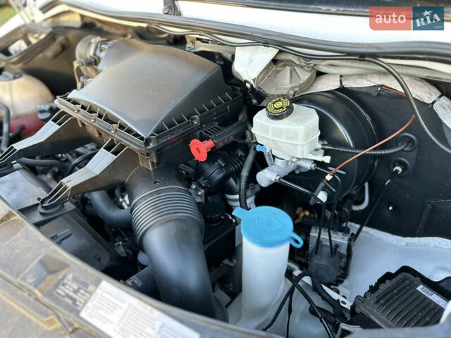 Белый Мерседес Sprinter, объемом двигателя 3 л и пробегом 150 тыс. км за 23800 $, фото 57 на Automoto.ua