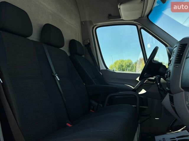 Білий Мерседес Sprinter, об'ємом двигуна 2.14 л та пробігом 204 тис. км за 23300 $, фото 17 на Automoto.ua