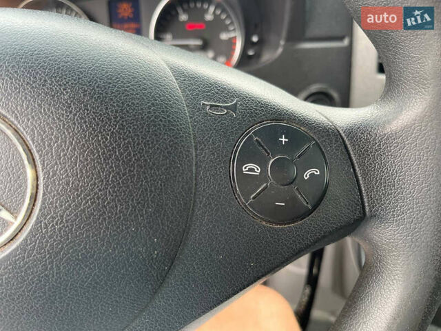 Белый Мерседес Sprinter, объемом двигателя 2.2 л и пробегом 260 тыс. км за 20500 $, фото 5 на Automoto.ua