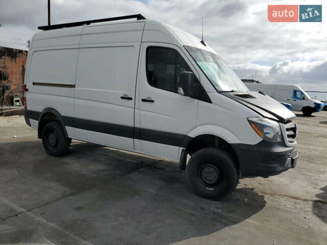 Белый Мерседес Sprinter, объемом двигателя 3 л и пробегом 150 тыс. км за 33000 $, фото 3 на Automoto.ua