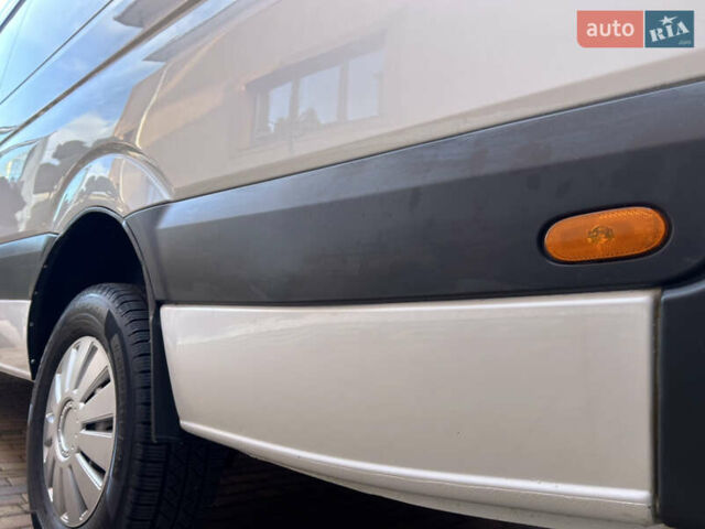 Білий Мерседес Sprinter, об'ємом двигуна 2.14 л та пробігом 160 тис. км за 24000 $, фото 56 на Automoto.ua