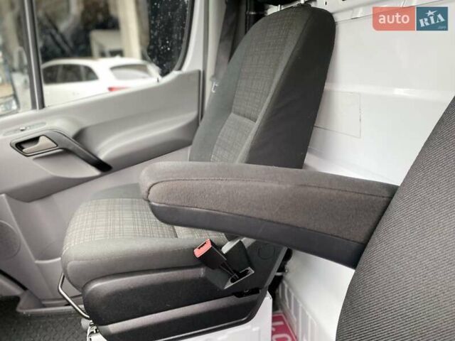 Білий Мерседес Sprinter, об'ємом двигуна 3.03 л та пробігом 140 тис. км за 23800 $, фото 44 на Automoto.ua