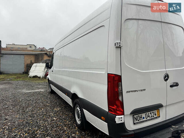 Белый Мерседес Sprinter, объемом двигателя 2.2 л и пробегом 146 тыс. км за 27900 $, фото 7 на Automoto.ua