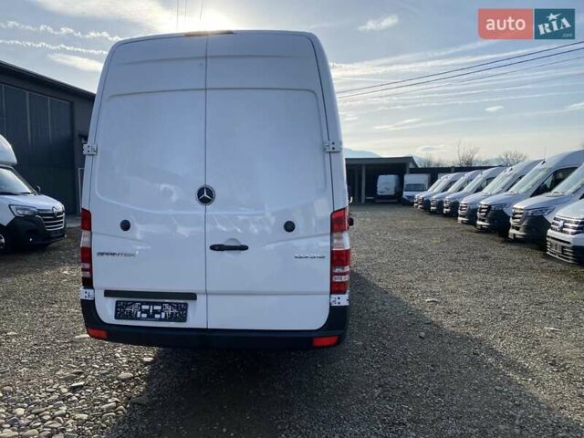 Белый Мерседес Sprinter, объемом двигателя 2.2 л и пробегом 290 тыс. км за 19950 $, фото 6 на Automoto.ua