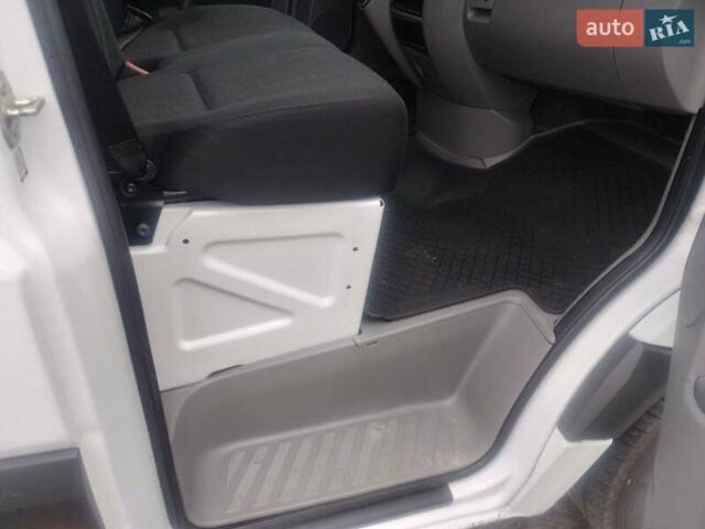 Белый Мерседес Sprinter, объемом двигателя 2.2 л и пробегом 262 тыс. км за 20700 $, фото 19 на Automoto.ua