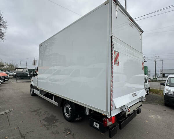 Белый Мерседес Sprinter, объемом двигателя 2.2 л и пробегом 230 тыс. км за 22500 $, фото 4 на Automoto.ua