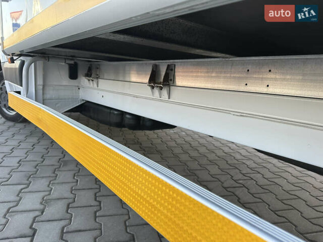 Белый Мерседес Sprinter, объемом двигателя 2.2 л и пробегом 264 тыс. км за 24300 $, фото 15 на Automoto.ua