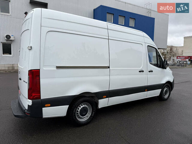 Белый Мерседес Sprinter, объемом двигателя 0 л и пробегом 250 тыс. км за 17200 $, фото 3 на Automoto.ua