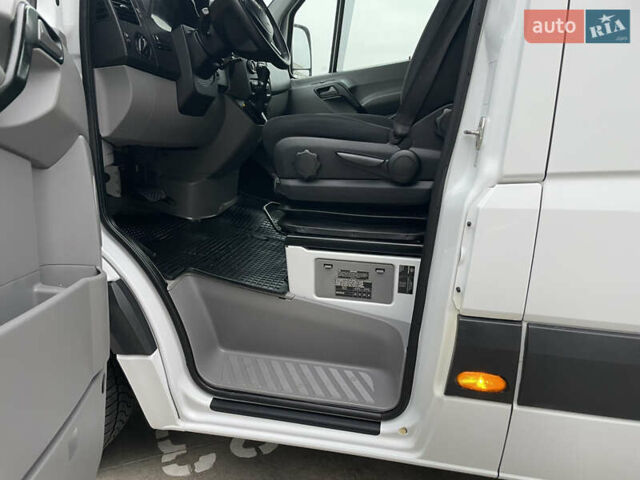 Белый Мерседес Sprinter, объемом двигателя 3 л и пробегом 300 тыс. км за 29500 $, фото 26 на Automoto.ua