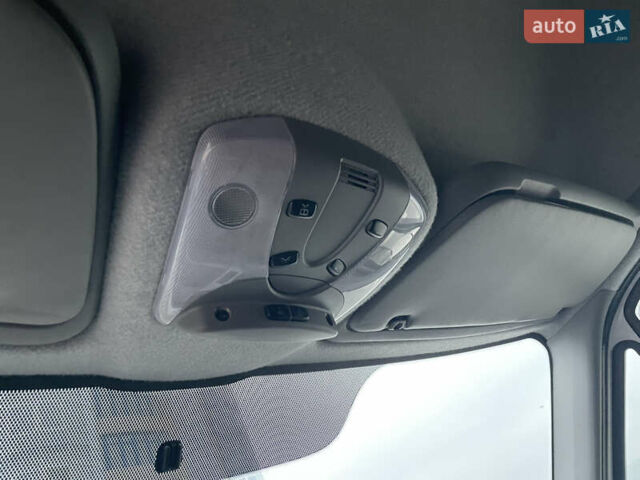 Белый Мерседес Sprinter, объемом двигателя 3 л и пробегом 300 тыс. км за 29500 $, фото 73 на Automoto.ua