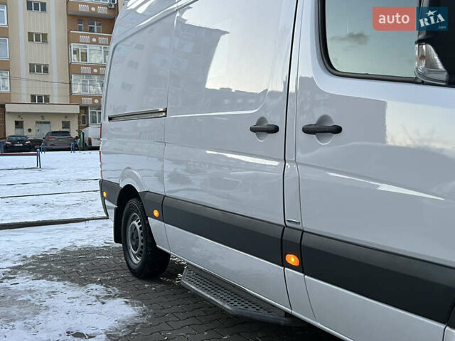 Белый Мерседес Sprinter, объемом двигателя 2.2 л и пробегом 370 тыс. км за 18300 $, фото 10 на Automoto.ua