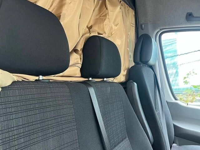 Белый Мерседес Sprinter, объемом двигателя 3 л и пробегом 450 тыс. км за 20000 $, фото 5 на Automoto.ua