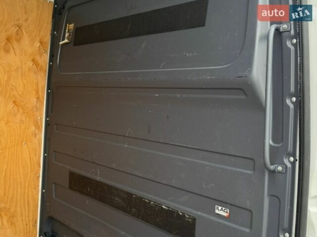 Белый Мерседес Sprinter, объемом двигателя 2.2 л и пробегом 320 тыс. км за 16999 $, фото 31 на Automoto.ua