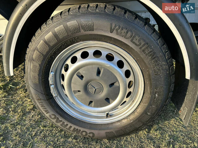 Белый Мерседес Sprinter, объемом двигателя 3 л и пробегом 150 тыс. км за 23800 $, фото 38 на Automoto.ua