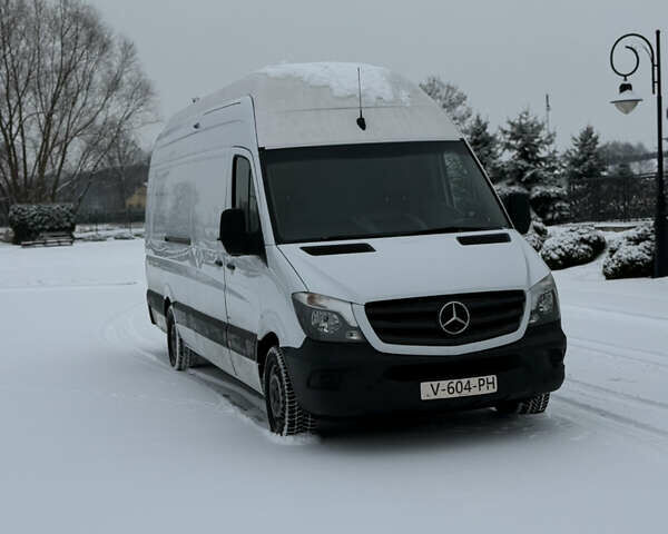 Белый Мерседес Sprinter, объемом двигателя 0 л и пробегом 387 тыс. км за 24800 $, фото 9 на Automoto.ua
