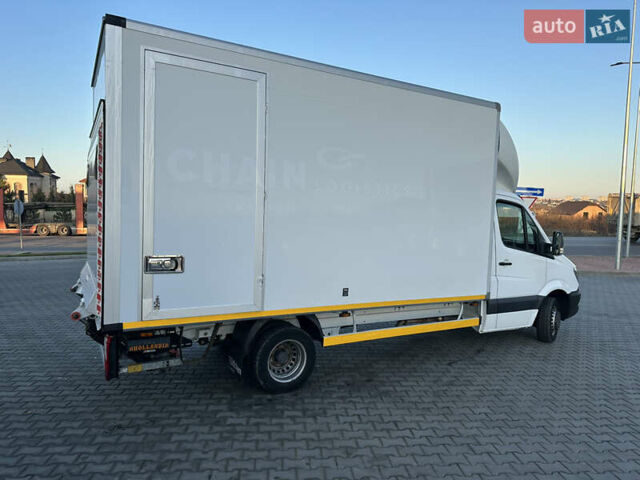 Белый Мерседес Sprinter, объемом двигателя 2.2 л и пробегом 264 тыс. км за 24300 $, фото 3 на Automoto.ua