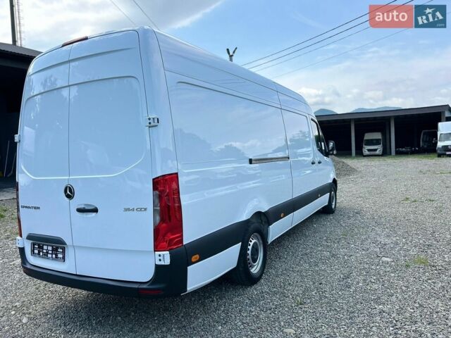 Белый Мерседес Sprinter, объемом двигателя 2.2 л и пробегом 239 тыс. км за 22650 $, фото 9 на Automoto.ua