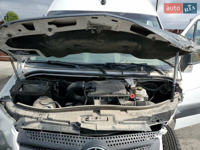 Белый Мерседес Sprinter, объемом двигателя 3 л и пробегом 150 тыс. км за 33000 $, фото 6 на Automoto.ua