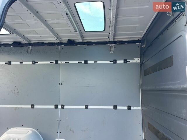Белый Мерседес Sprinter, объемом двигателя 2.99 л и пробегом 295 тыс. км за 27000 $, фото 59 на Automoto.ua