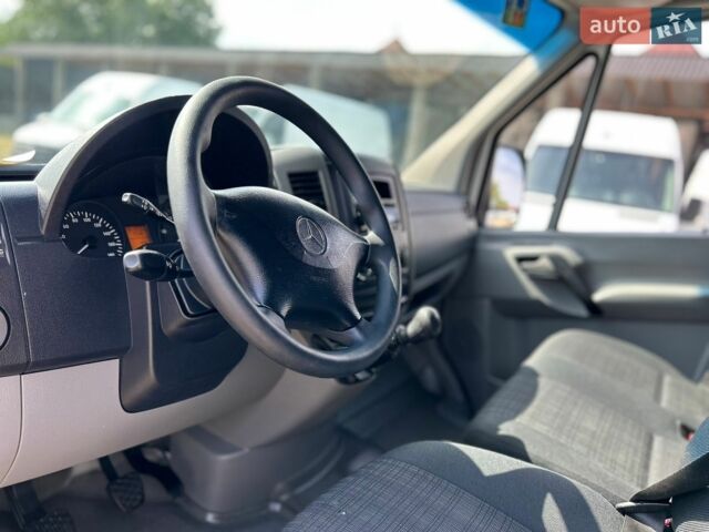 Белый Мерседес Sprinter, объемом двигателя 2.2 л и пробегом 161 тыс. км за 19830 $, фото 31 на Automoto.ua