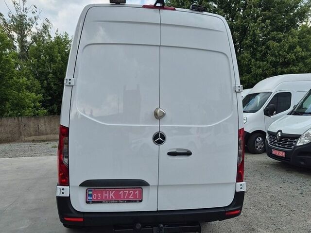 Белый Мерседес Sprinter, объемом двигателя 2.2 л и пробегом 216 тыс. км за 23300 $, фото 12 на Automoto.ua