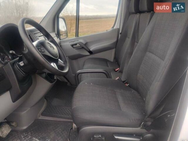 Белый Мерседес Sprinter, объемом двигателя 2.2 л и пробегом 262 тыс. км за 20700 $, фото 14 на Automoto.ua