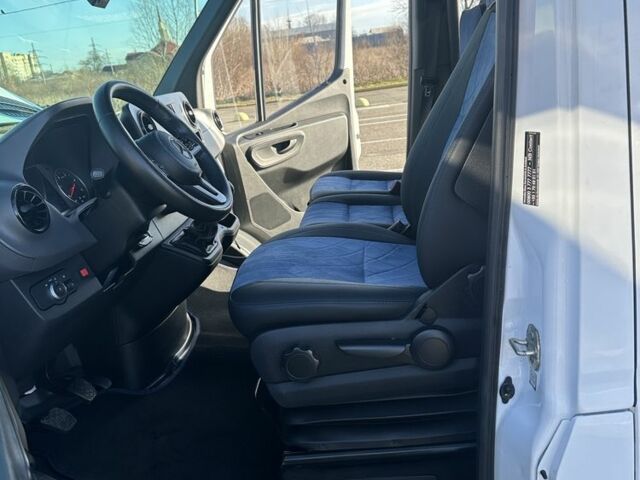 Білий Мерседес Sprinter, об'ємом двигуна 2.1 л та пробігом 420 тис. км за 40627 $, фото 5 на Automoto.ua