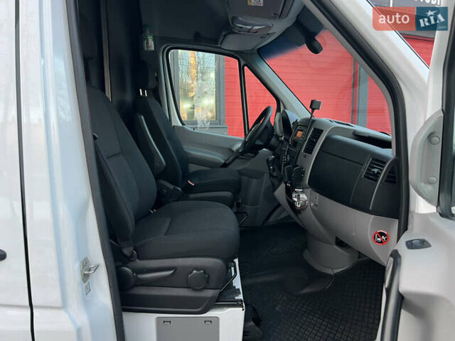 Белый Мерседес Sprinter, объемом двигателя 2.2 л и пробегом 370 тыс. км за 18300 $, фото 46 на Automoto.ua