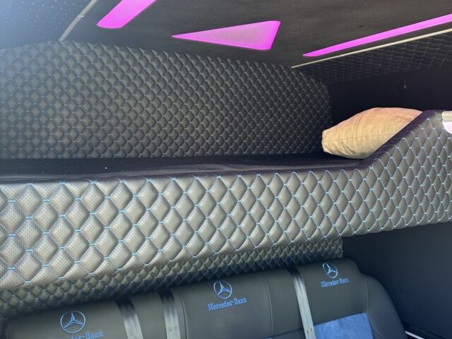 Білий Мерседес Sprinter, об'ємом двигуна 2.1 л та пробігом 420 тис. км за 40627 $, фото 17 на Automoto.ua