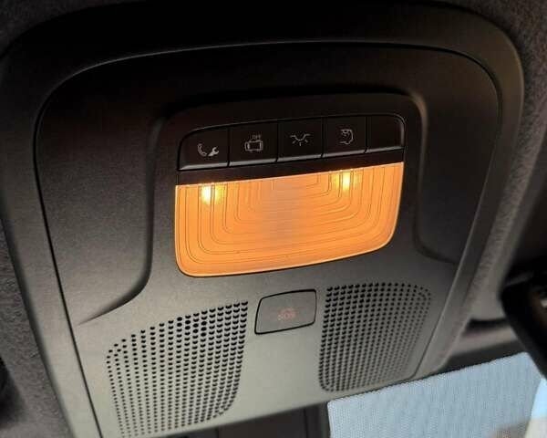 Белый Мерседес Sprinter, объемом двигателя 2.15 л и пробегом 300 тыс. км за 26000 $, фото 8 на Automoto.ua