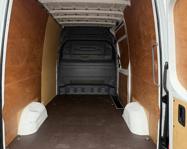 Белый Мерседес Sprinter, объемом двигателя 0 л и пробегом 250 тыс. км за 17200 $, фото 11 на Automoto.ua