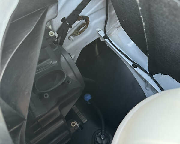 Белый Мерседес Sprinter, объемом двигателя 2.2 л и пробегом 264 тыс. км за 24300 $, фото 33 на Automoto.ua