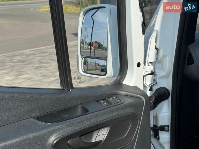 Белый Мерседес Sprinter, объемом двигателя 2.2 л и пробегом 181 тыс. км за 26900 $, фото 14 на Automoto.ua