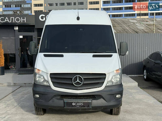 Белый Мерседес Sprinter, объемом двигателя 2.14 л и пробегом 355 тыс. км за 21000 $, фото 1 на Automoto.ua