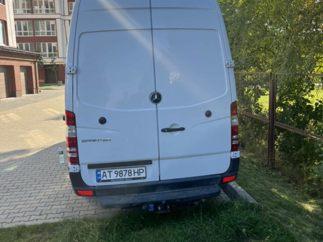 Белый Мерседес Sprinter, объемом двигателя 2.14 л и пробегом 272 тыс. км за 18400 $, фото 2 на Automoto.ua