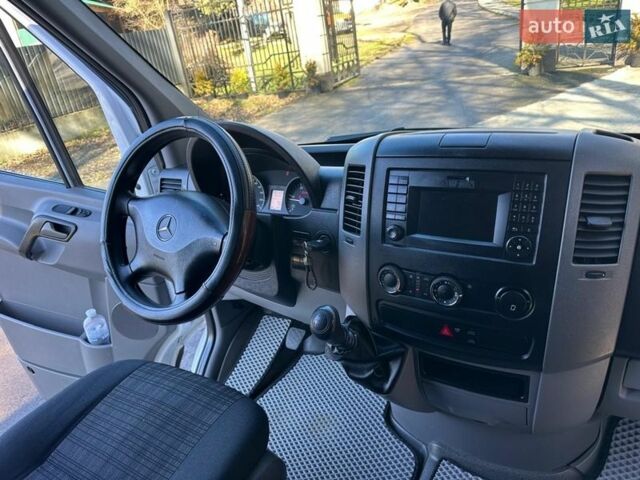 Белый Мерседес Sprinter, объемом двигателя 2.14 л и пробегом 165 тыс. км за 21500 $, фото 6 на Automoto.ua