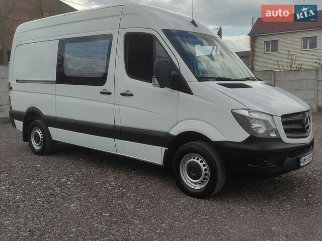 Белый Мерседес Sprinter, объемом двигателя 2.99 л и пробегом 84 тыс. км за 19600 $, фото 2 на Automoto.ua