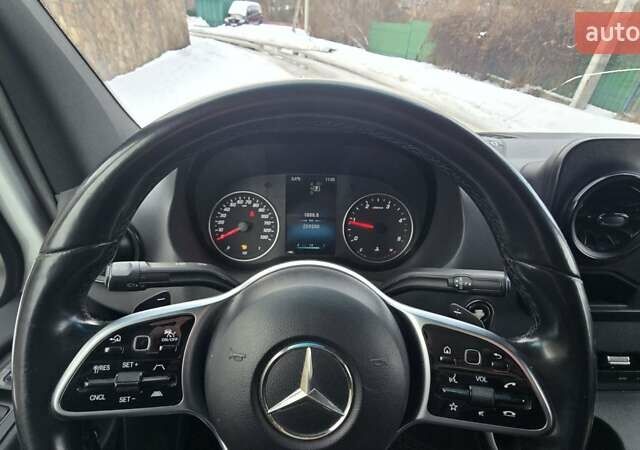Белый Мерседес Sprinter, объемом двигателя 2.99 л и пробегом 259 тыс. км за 34999 $, фото 9 на Automoto.ua