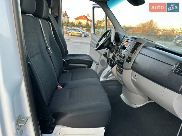 Белый Мерседес Sprinter, объемом двигателя 2.2 л и пробегом 264 тыс. км за 24300 $, фото 28 на Automoto.ua